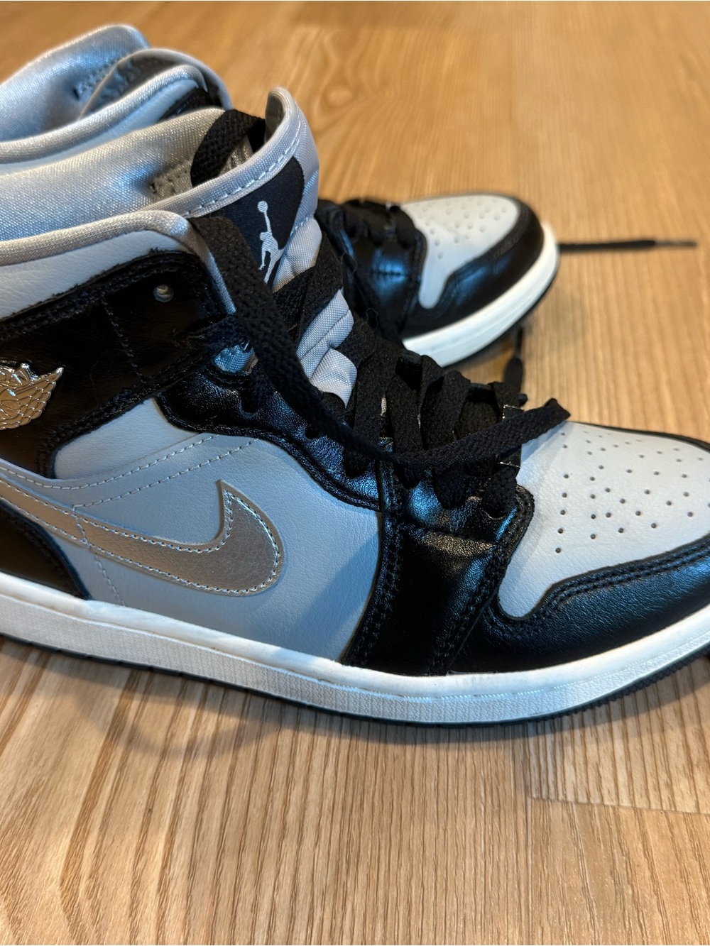 Ladies Nike High-Top Basketball Sneakers - Black & Gray